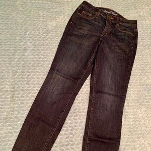 • NWOT Universal Thread Skinny Jeans •